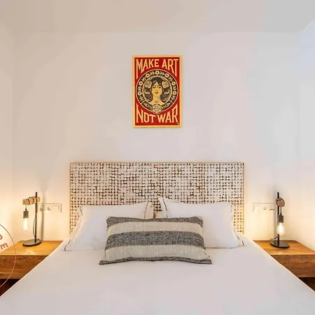 Stylish In Centro - Tcm (adults Only)